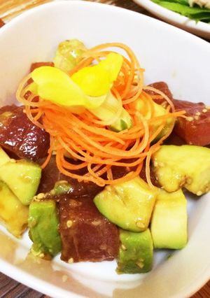 隠し味でお店の味☆アボカドと鮪の醤油和え-レシピのメイン写真