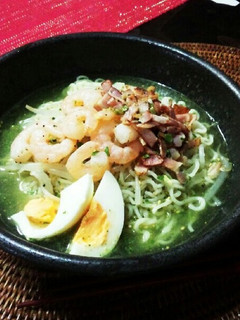 冷やしぶっかけ塩ラーメンでペペロンチーノ-レシピのメイン写真