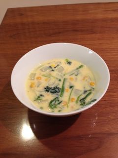超簡単♪コーンとほうれん草スープ-レシピのメイン写真