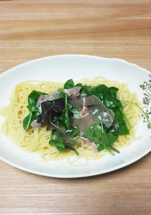 生ハムとベビーリーフのペペロンチーノ-レシピのメイン写真