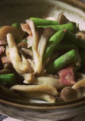 インゲンとキノコのペペロンチーズ-レシピのメイン写真