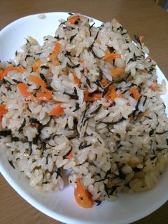 ひじき炊き込みご飯-レシピのメイン写真