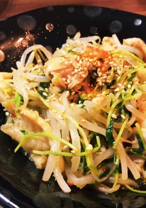 節約レシピ!!豆苗入り鶏皮炒め-レシピのメイン写真