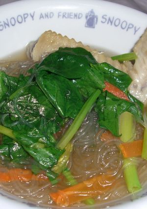 鶏手羽先ではるさめスープ-レシピのメイン写真