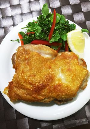 安い鶏肉を絶品に♡パリパリチキンの焼き方-レシピのメイン写真
