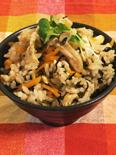 ぶなしめじとひじきの炊き込み御飯-レシピのメイン写真