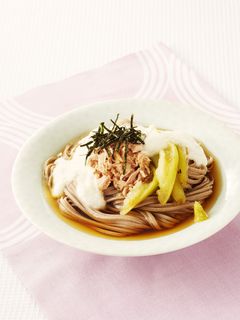 冷たいシーチキンと焼き茄子のとろろそば-レシピのメイン写真