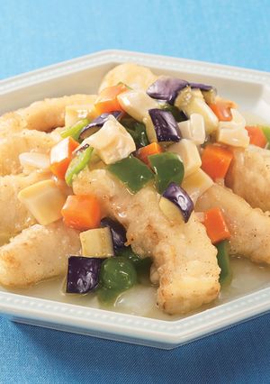五彩炸魚塊（揚げ魚の野菜あんかけ）-レシピのメイン写真