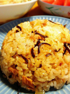 ツナと塩昆布のチャーハン♪-レシピのメイン写真