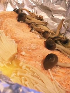 簡単♡サーモンとキノコのホイル焼き♡-レシピのメイン写真