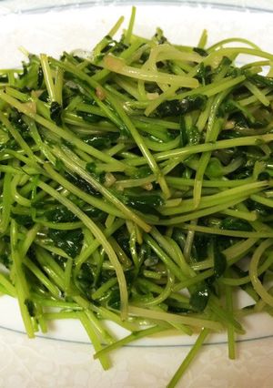 シンプル！豆苗のにんにく塩炒め-レシピのメイン写真