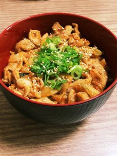 簡単ブタキムチ丼-レシピのメイン写真