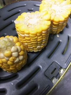 スチームクッカーで蒸しトウモロコシ♪-レシピのメイン写真