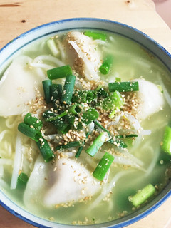 ボリュミー✨冷凍水餃子de塩ラーメン-レシピのメイン写真