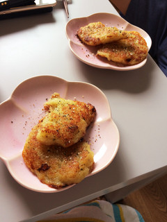 材料じゃがいもだけ!簡単じゃがいも餅-レシピのメイン写真
