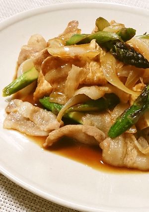 ご飯がすすむアスパラと豚肉のピリ辛炒め-レシピのメイン写真