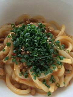 ピリ辛納豆うどん♪-レシピのメイン写真