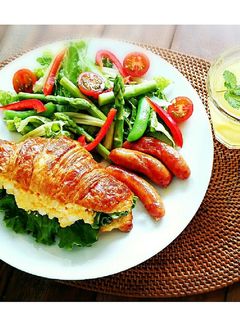 クロワッサン卵サンドワンプレートブランチ-レシピのメイン写真