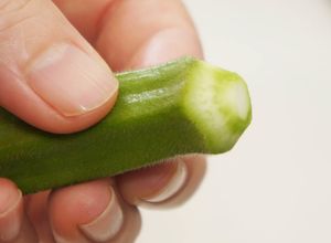 基本のオクラの下処理と茹で方-レシピのメイン写真