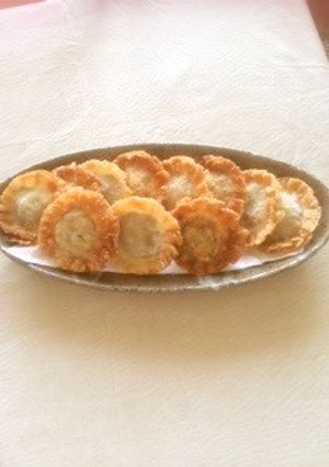 ひまわり風揚げ餃子　カレー味おつまみにも-レシピのメイン写真