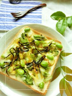 セロリ葉×枝豆の塩昆布カレートースト-レシピのメイン写真