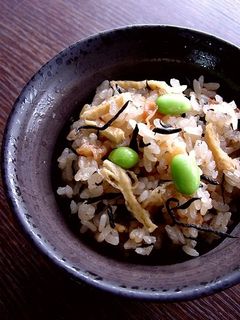 梅ひじきの炊き込みご飯。-レシピのメイン写真