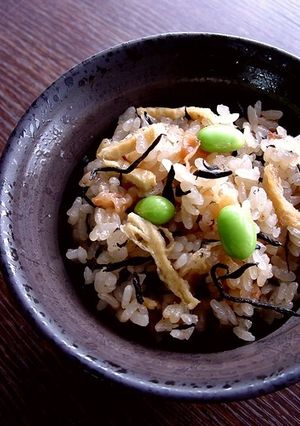 梅ひじきの炊き込みご飯。-レシピのメイン写真