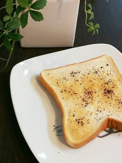 愛するココナッツオイル♡ゆかりトースト-レシピのメイン写真