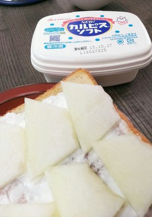 カルピスメロンオープンサンド-レシピのメイン写真