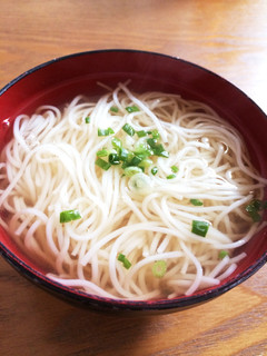 夏!残り茹でそうめん消費☆にゅうめん-レシピのメイン写真