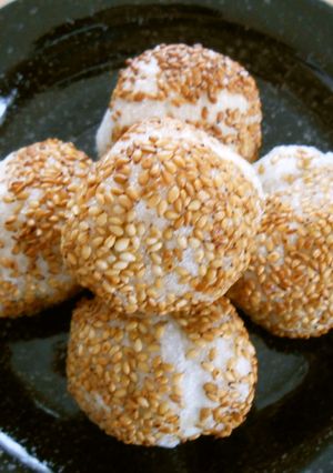 天津甘栗のごまだんご-レシピのメイン写真