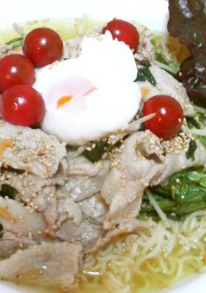 夕食に♡エスニック豚バラ塩ラーメン♡-レシピのメイン写真