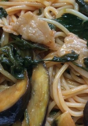 茄子とほうれん草と豚肉のパスタ-レシピのメイン写真