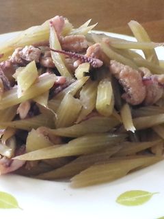 蕗とイカげその炒め煮-レシピのメイン写真
