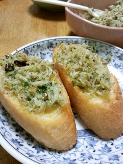しらすのアヒージョ乗せバタール-レシピのメイン写真