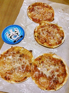 材料3つ!余った餃子の皮でミニピザ風☆-レシピのメイン写真