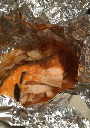 市販のエビチリソースで鮭のホイル焼き-レシピのメイン写真