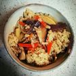 しっとり。味がしみこむ炊き込みご飯