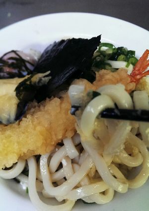 半熟卵とえびの天ぷらのぶっかけうどん-レシピのメイン写真