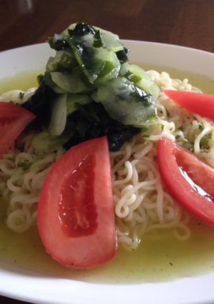 ワカメとキューリ酢の物ぶっかけ塩ラーメン-レシピのメイン写真