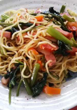 空芯菜とベーコンの塩焼きそば ペペロン風-レシピのメイン写真