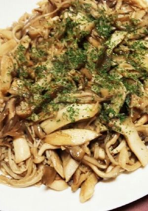 簡単おつまみ♪キノコのガリバター炒め☆-レシピのメイン写真