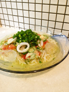簡単ランチ☆夏野菜と海鮮冷やしラーメン-レシピのメイン写真
