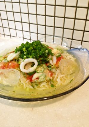 簡単ランチ☆夏野菜と海鮮冷やしラーメン-レシピのメイン写真