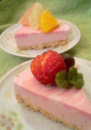✥ストロベリーレアチーズケーキ✥-レシピのメイン写真