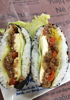 ④宮崎牛100%!タコライス風おにぎらず-レシピのメイン写真