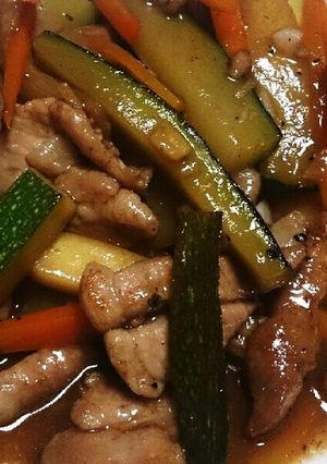 ズッキーニと豚肉のイタリアン青椒肉絲-レシピのメイン写真