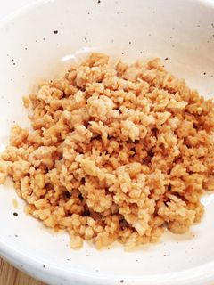 しっとりフワフワ♪の鶏そぼろ-レシピのメイン写真