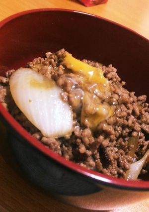 夏バテ防止♡挽肉と玉ねぎ簡単スタミナ丼♡-レシピのメイン写真