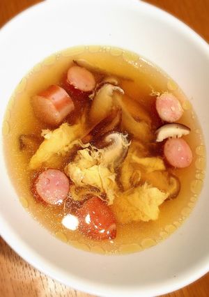 ふわふわたまごとウインナーのスープ-レシピのメイン写真